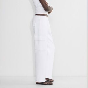 Aritzia Cozy Sweatfleece Mega Cargo Sweatpant White Size Small